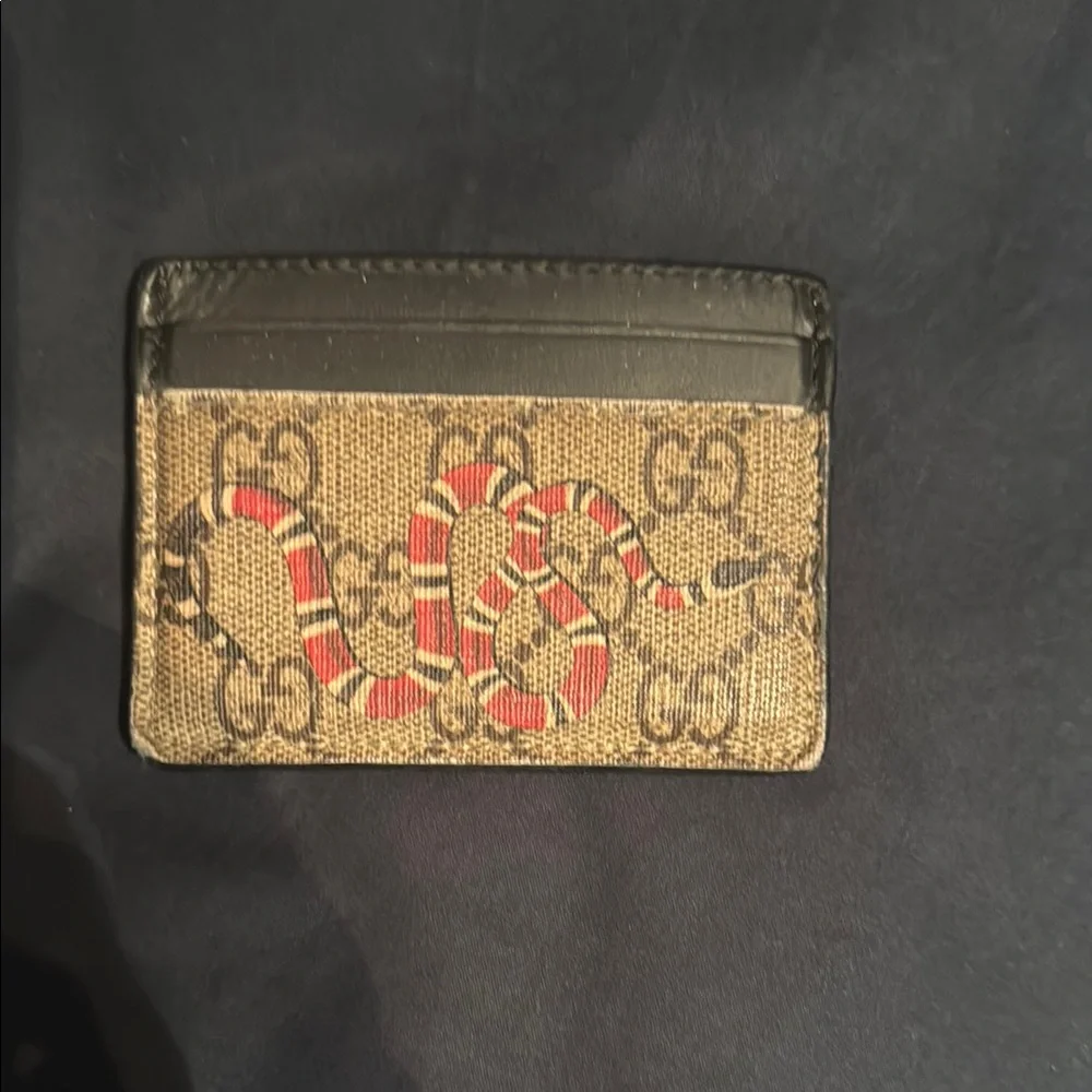Gucci Beige and Black GG Card Holder - Picture 1 of 3